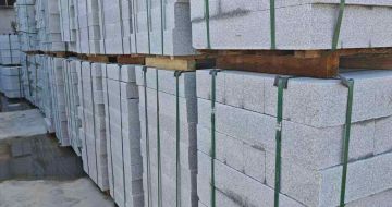 潍坊芝麻白路牙石，路侧石