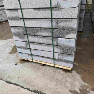 潍坊芙蓉白路牙石，马路牙子