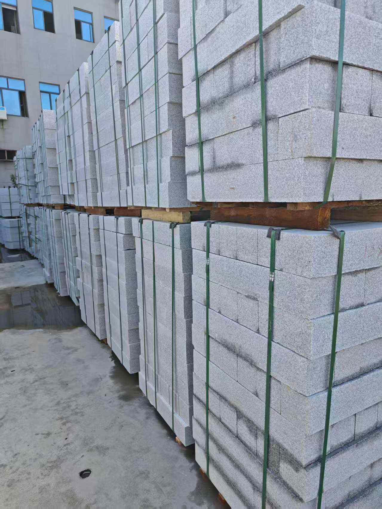 潍坊芝麻白路牙石，路侧石